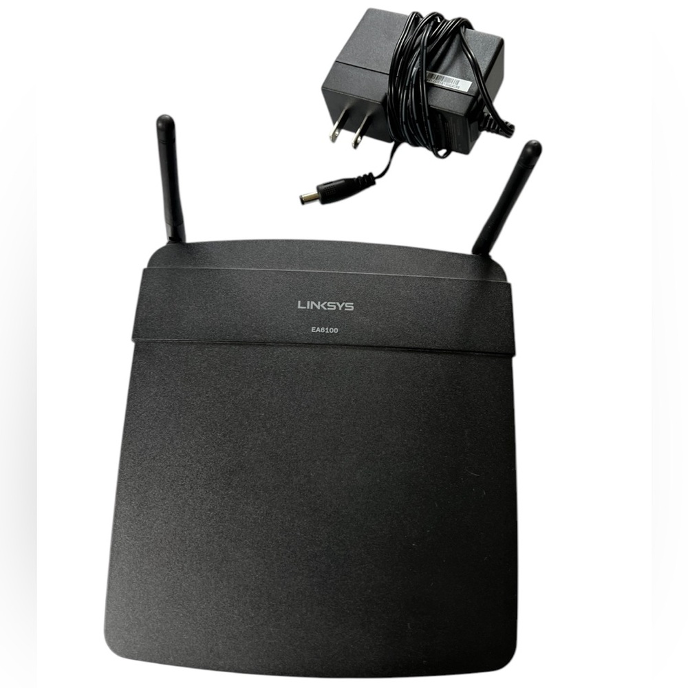 Linksys EA6100 AC1200 Dual band 2.4 and 5 GHZ Wifi 4 port Router EUC